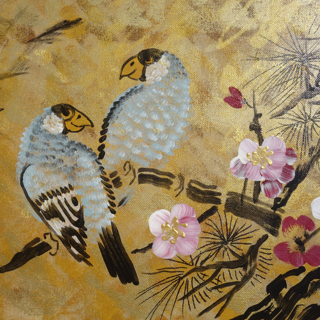 Fleurs de cerisier et tourtereaux J165 est une grande peinture zen japonaise dorée - Peinture acrylique originale sur toile non tendue de l'artiste Ksavera