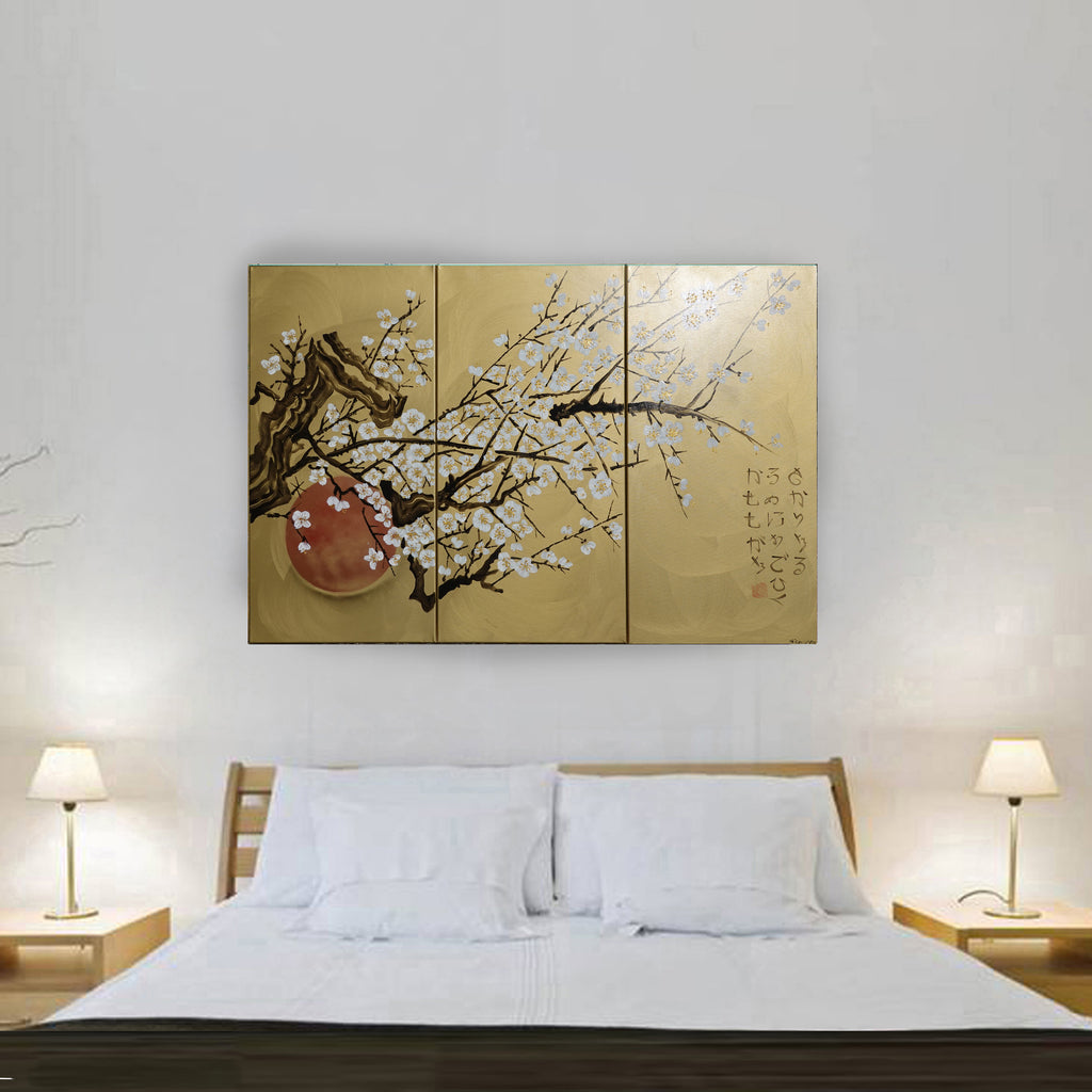 White Sakura J226 est un triptyque en or de grande taille, d'inspiration japonaise, réalisé par Ksavera.