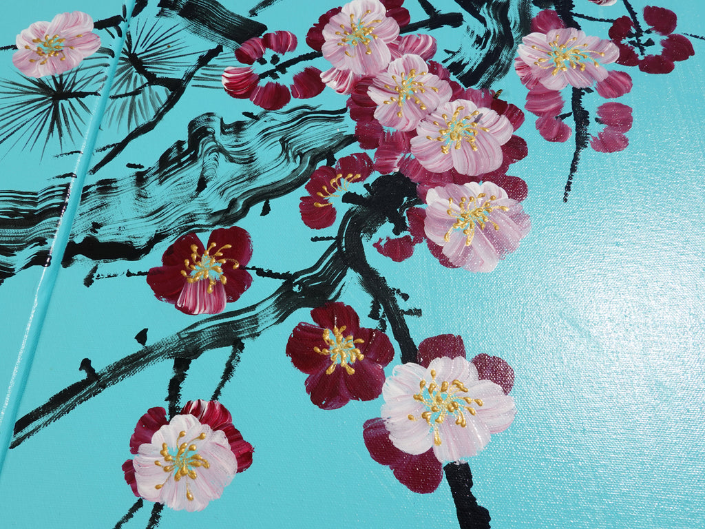 Sakura et oiseaux amoureux J290 est un grand triptyque japonais turquoise - Peinture acrylique originale sur toile tendue de l'artiste Ksavera.