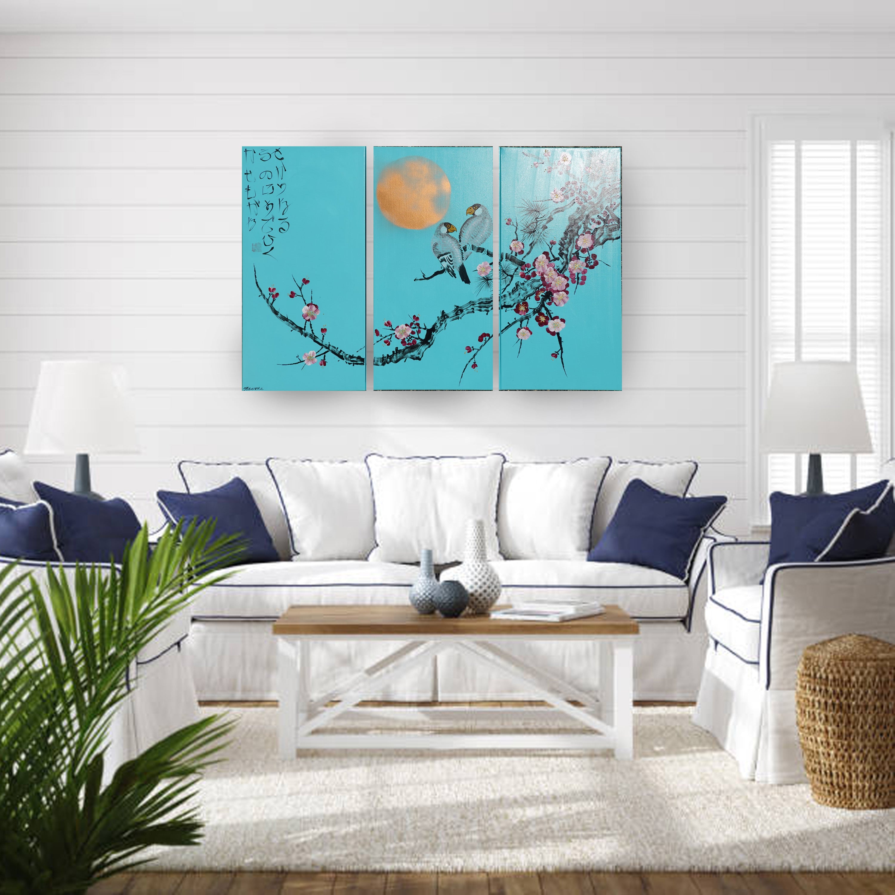 Sakura et oiseaux amoureux J290 est un grand triptyque japonais turquoise - Peinture acrylique originale sur toile tendue de l'artiste Ksavera.