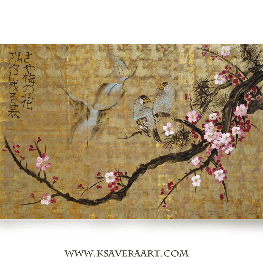 Fleurs de cerisier et tourtereaux J165 est une grande peinture zen japonaise dorée - Peinture acrylique originale sur toile non tendue de l'artiste Ksavera
