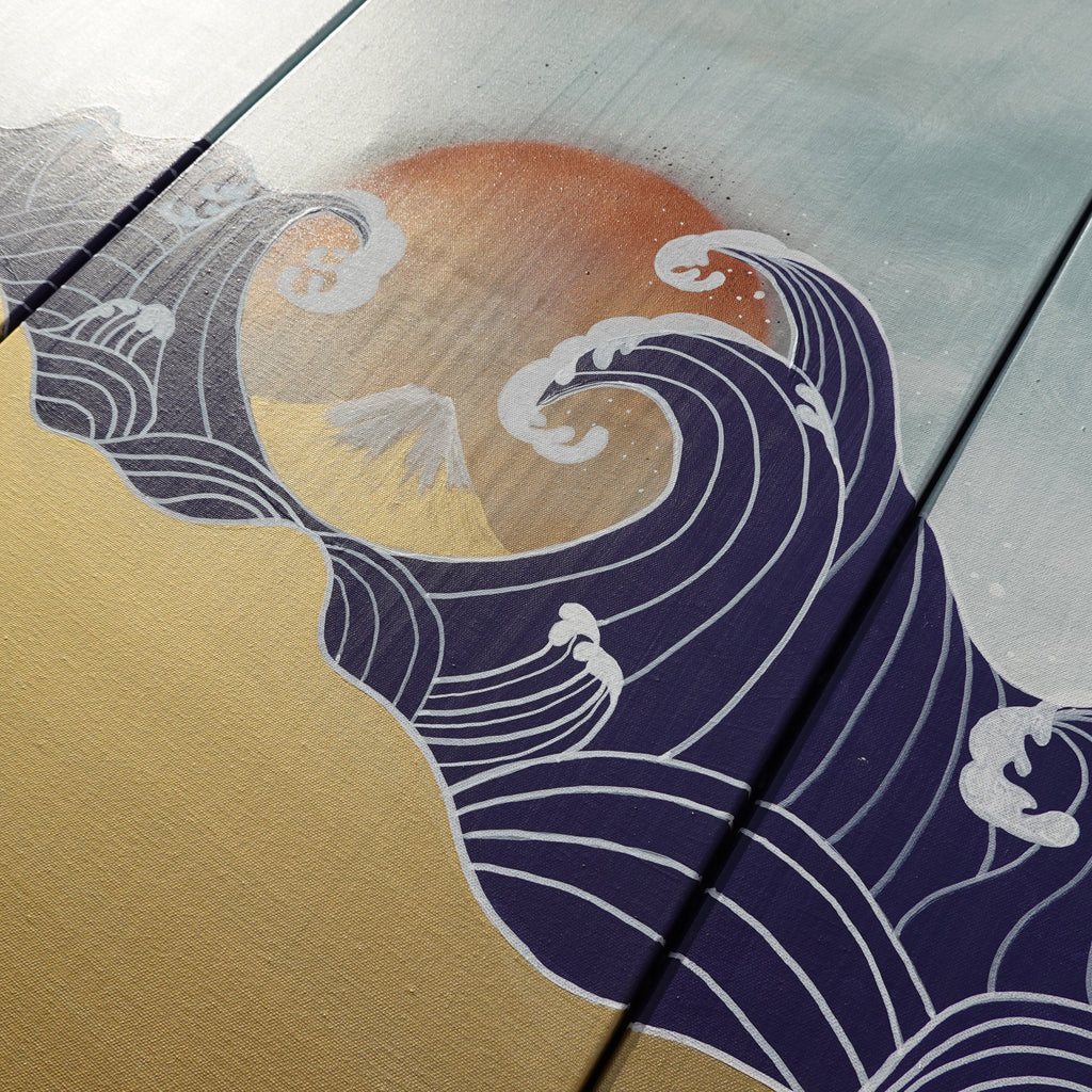 La Grande Vague et le Fuji J172 est un triptyque de grande envergure d'inspiration japonaise réalisé par Ksavera.